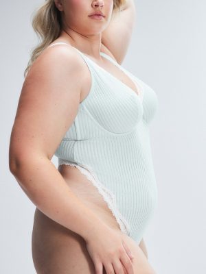 Always En Pointe Underwire Thong Teddy