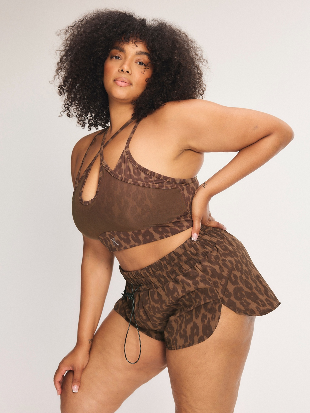 CITY-GIRL-HIKE-WOVEN-SHORT-XB2500537-14047-5-1200×1600