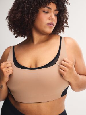 Cool Curves Medium-Impact Mesh-Trim Sports Bra