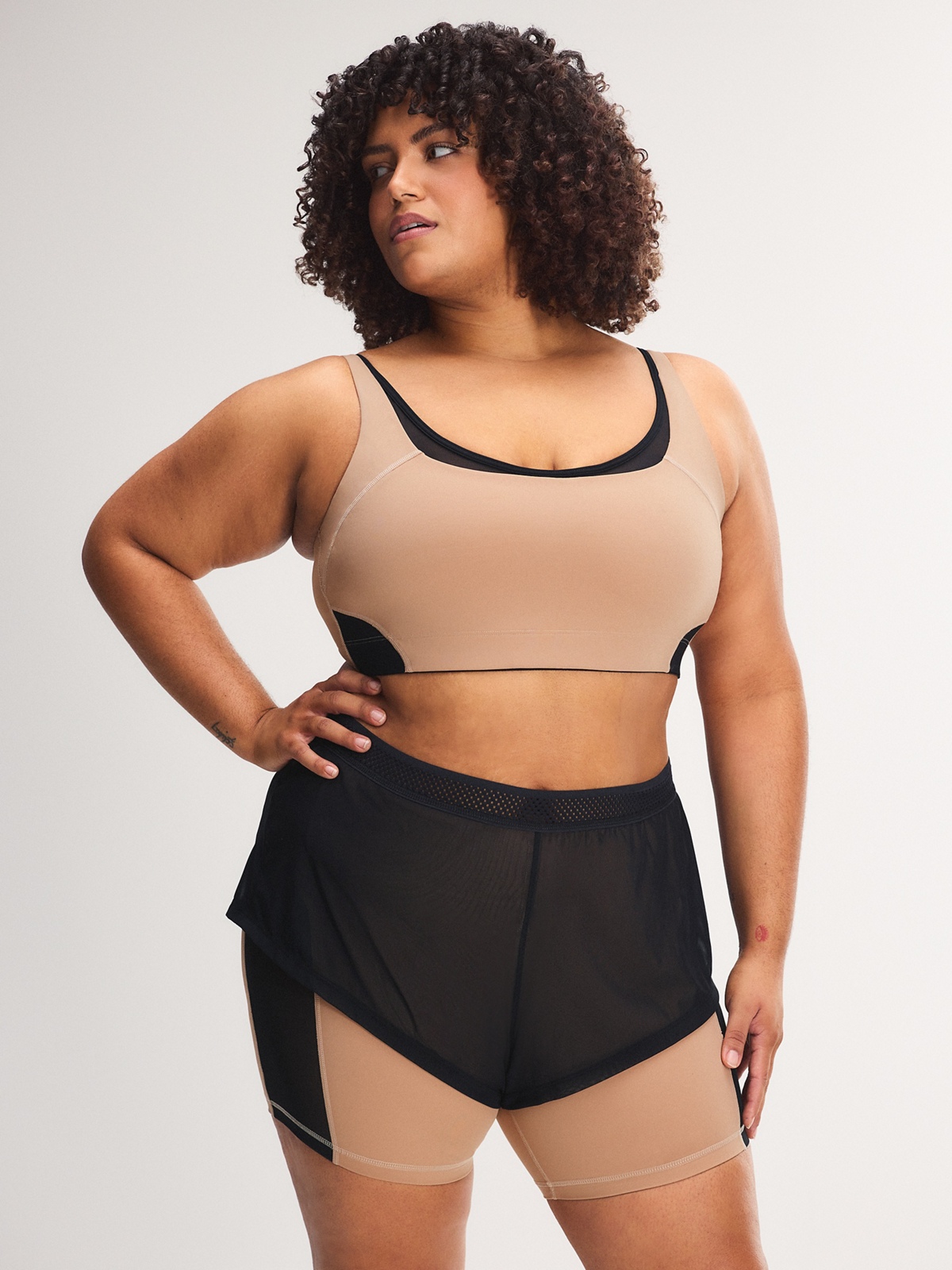 COOL-CURVES-MEDIUM-IMPACT-MESH-TRIM-SPORTS-BRA-SV2500519-13494-3-1200×1600