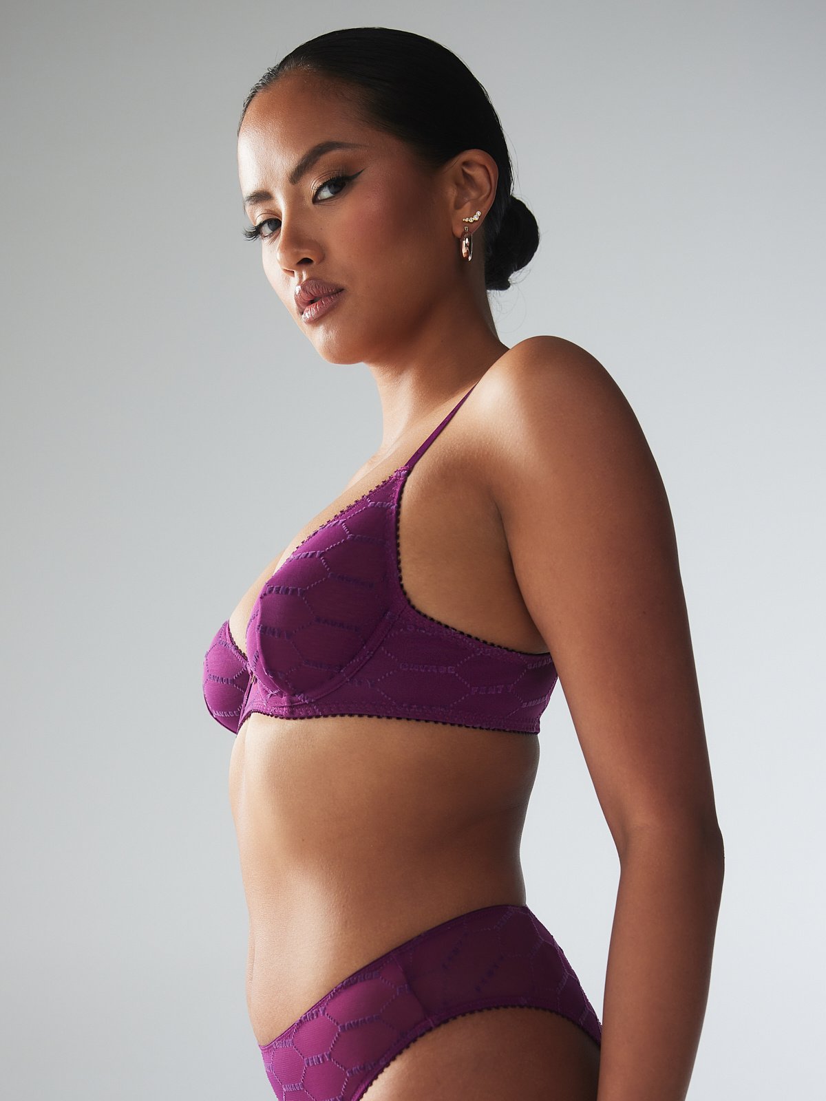 FLOCKED-LOGO-UNLINED-BRA-BA1934997-5299-3-1200×1600-1.jpg