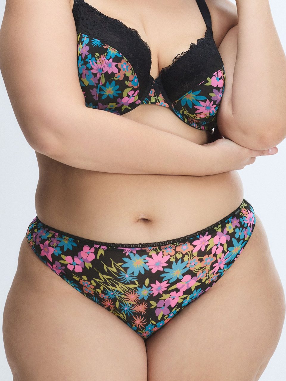 Hopelace Romantic High-Leg Bikini Panty