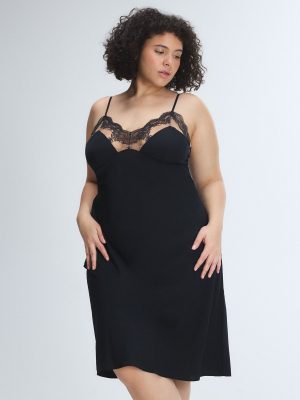 Lacestruck Sleep Slip