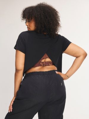 Light Layer Crossover Crewneck Tee