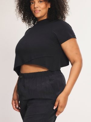 Light Layer Crossover Crewneck Tee