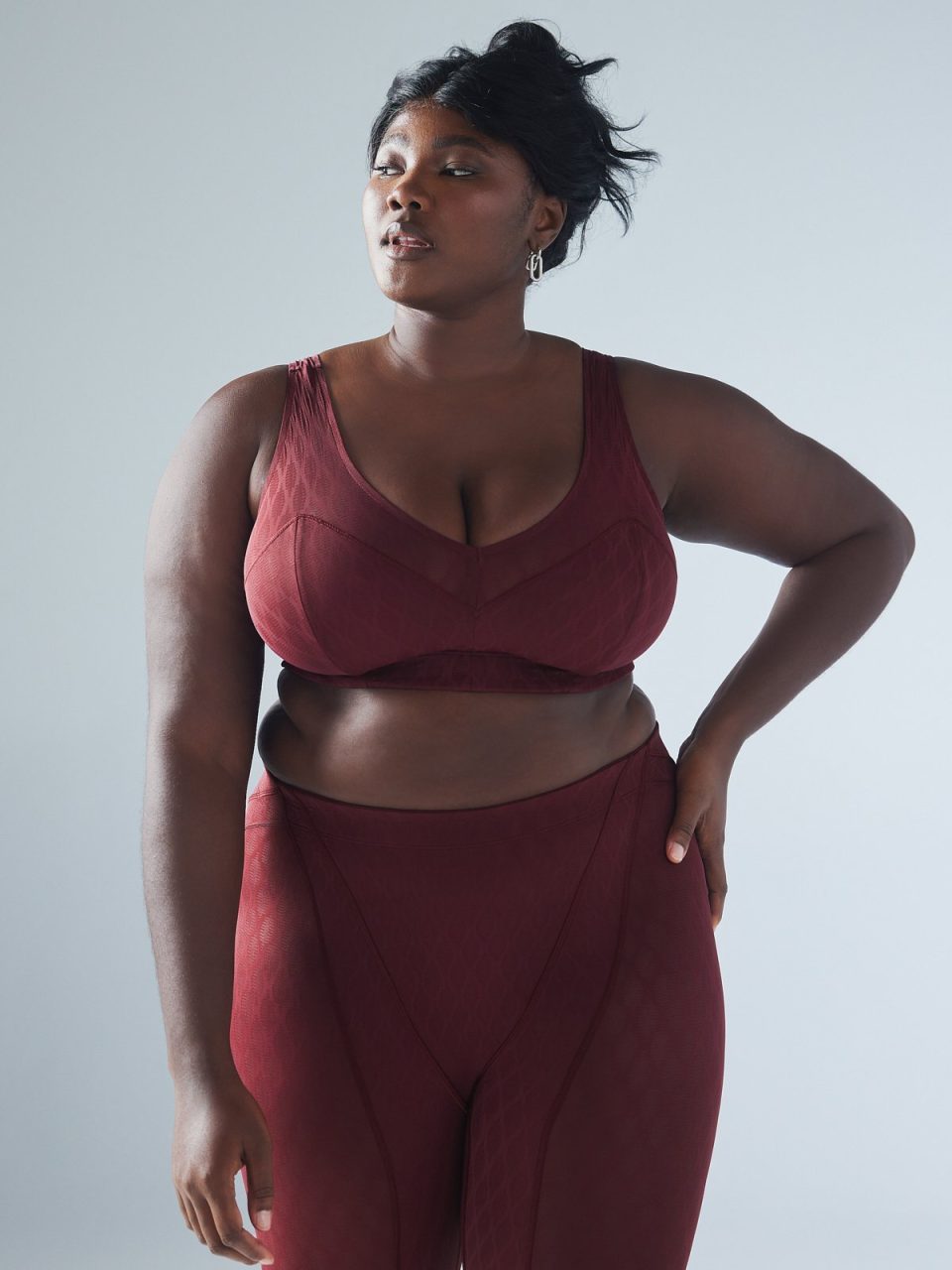 Peak Performance Low-Impact X Mesh Sports Bra