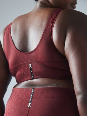 Peak Performance Low-Impact Mesh Sports Bra