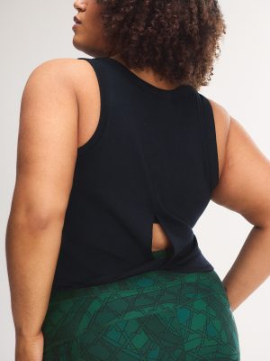 Plot Twist Crossover Tank