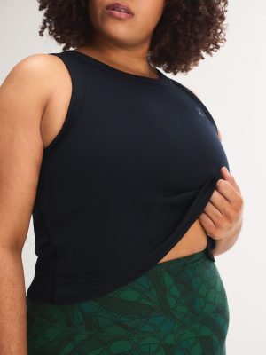 Plot Twist Crossover Tank