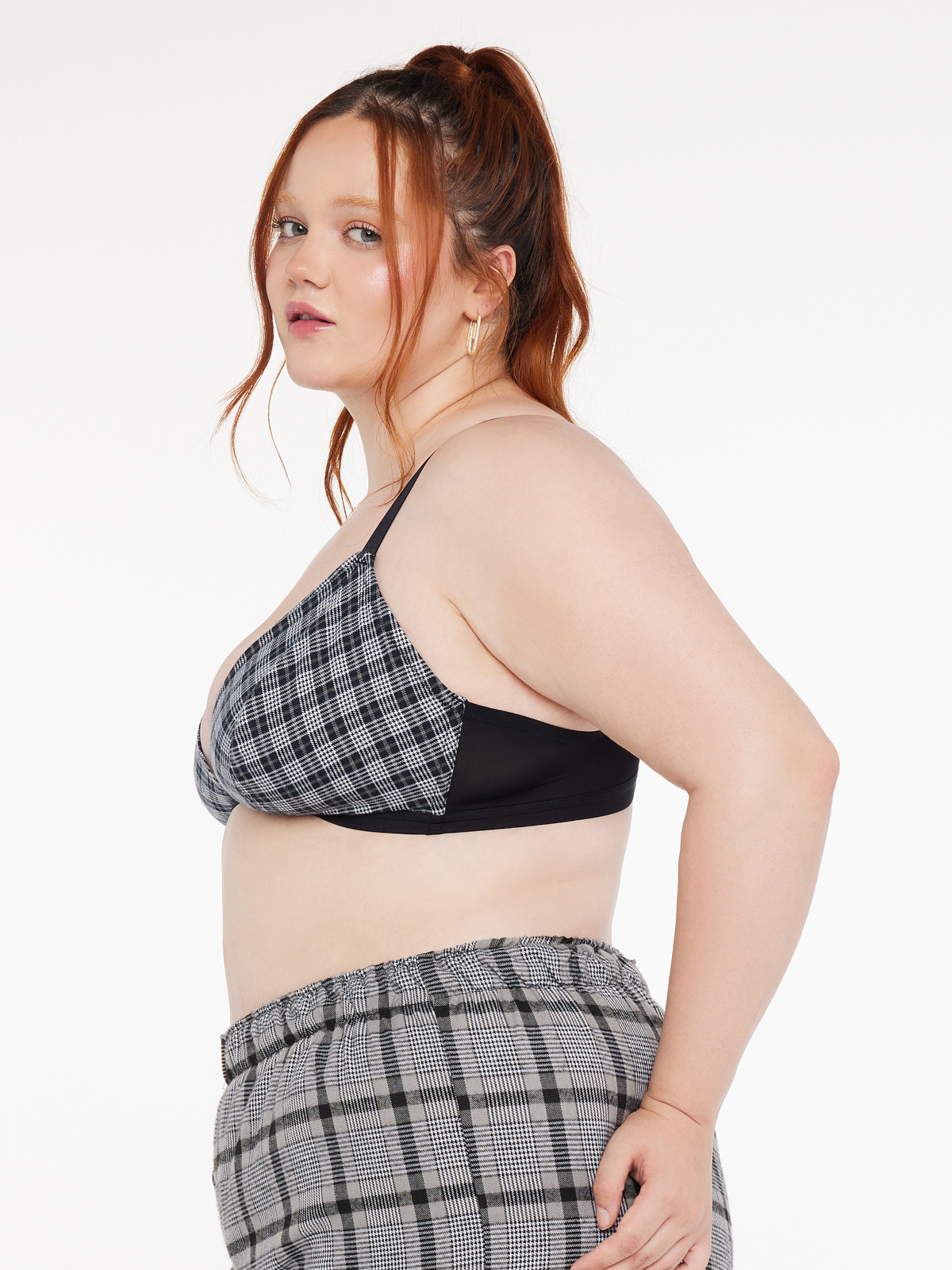 REMIXED-PLAID-BRALETTE-BB2253423-5291-3-1200×1600