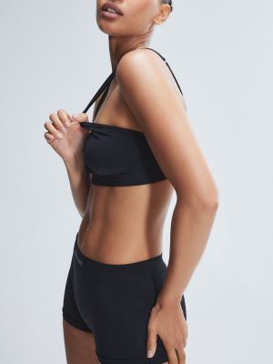 Seamless Scoop-Neck Bralette