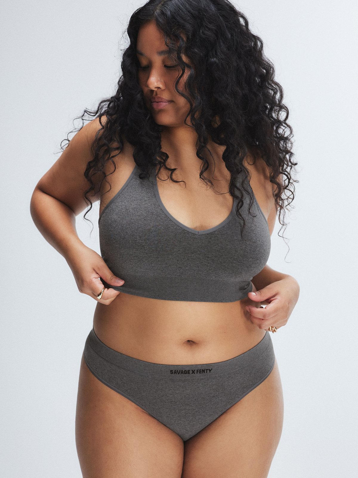 SEAMLESS-HALTER-BRALETTE-BB2500512-0886-1-1200×1600