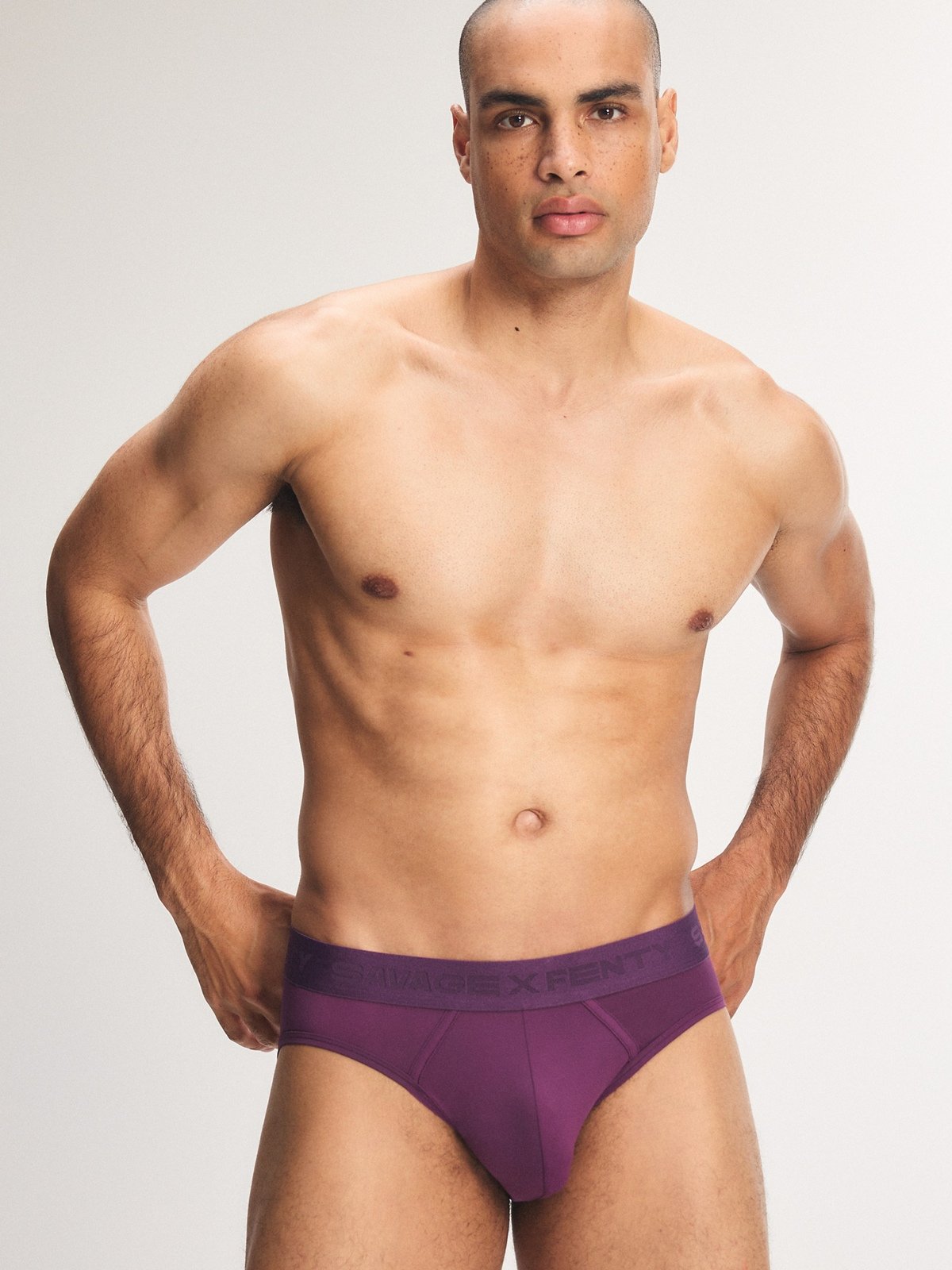 SHADOW-FIT-BRIEFS-UD2355059-13727-1-1200×1600