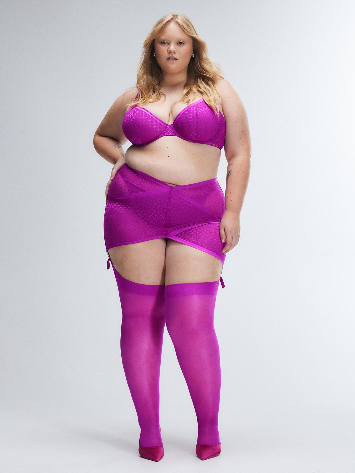 SHOW-N-TELL-MESH-GARTER-SKIRT-LI2500565-6897-2-1200×1600