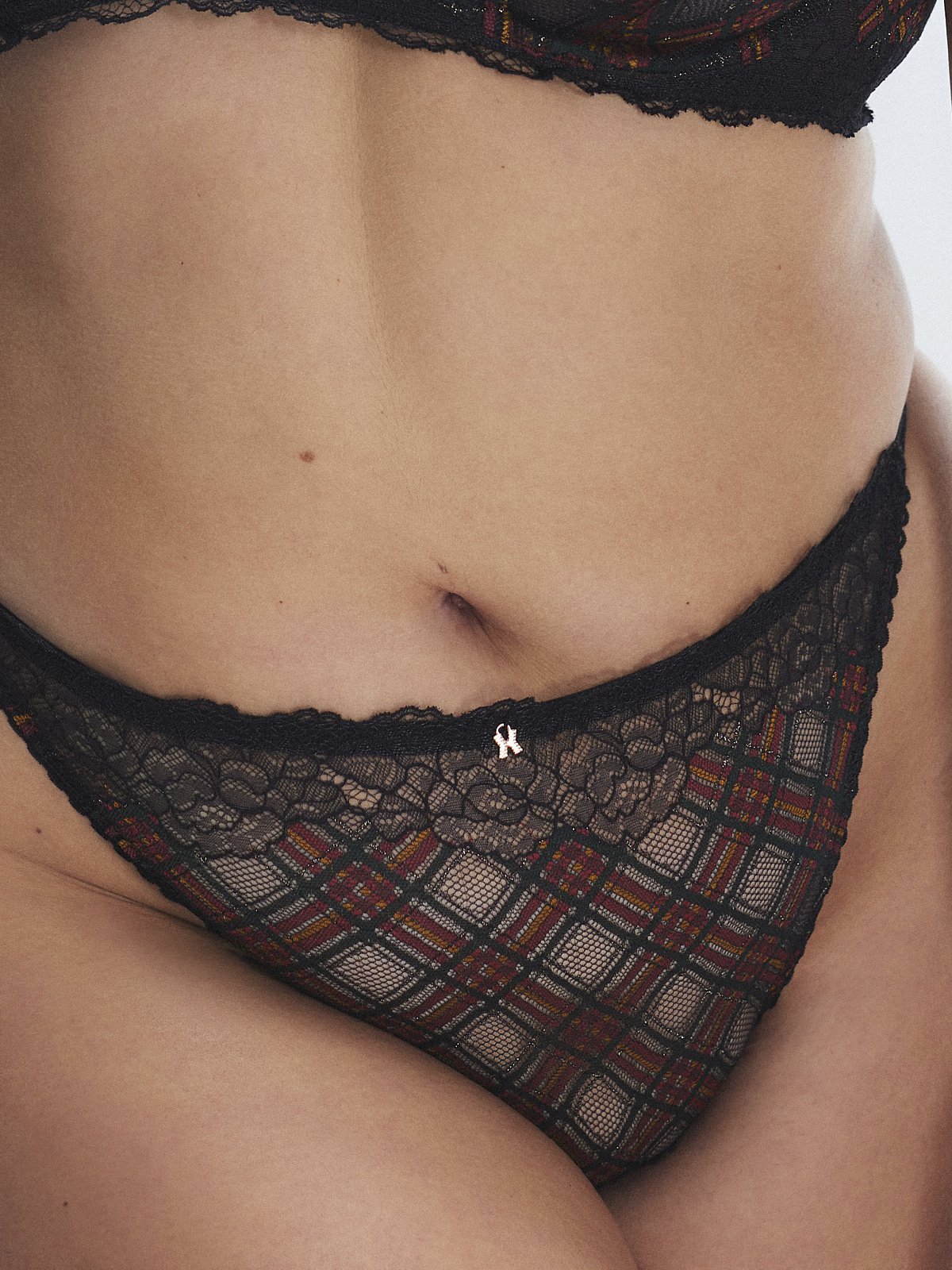 SPARKLE-PREP-STRING-BIKINI-PANTY-UD2500503-11891-5-1200×1600