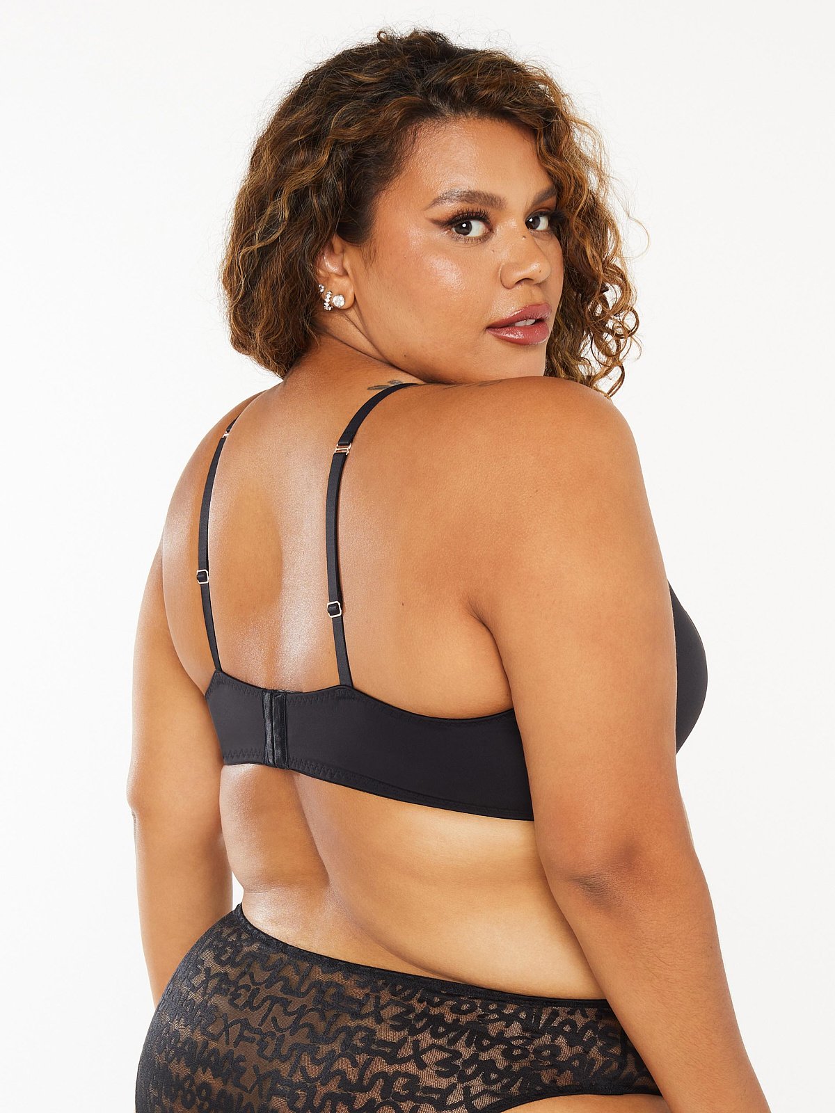 TAGGED-BY-SAVAGE-HIGH-NECK-BRALETTE-BB2149301-0687-2-1200×1600