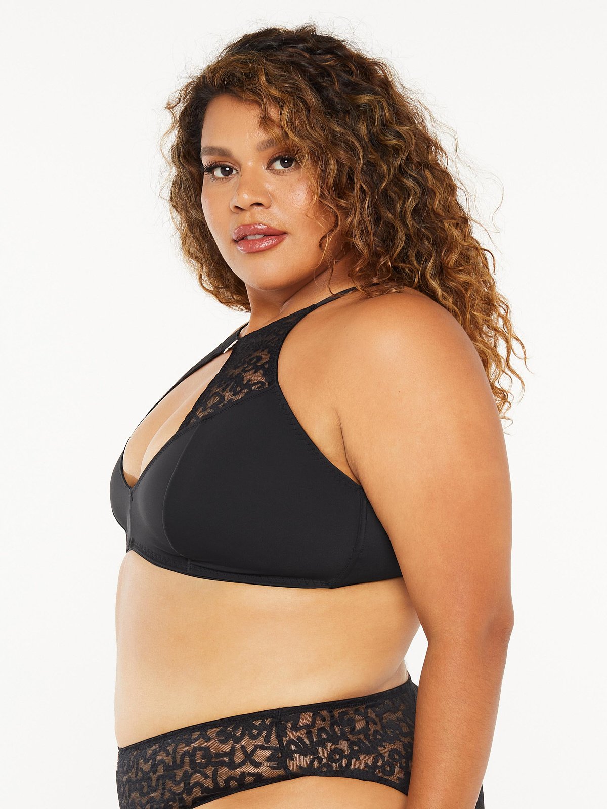 TAGGED-BY-SAVAGE-HIGH-NECK-BRALETTE-BB2149301-0687-3-1200×1600