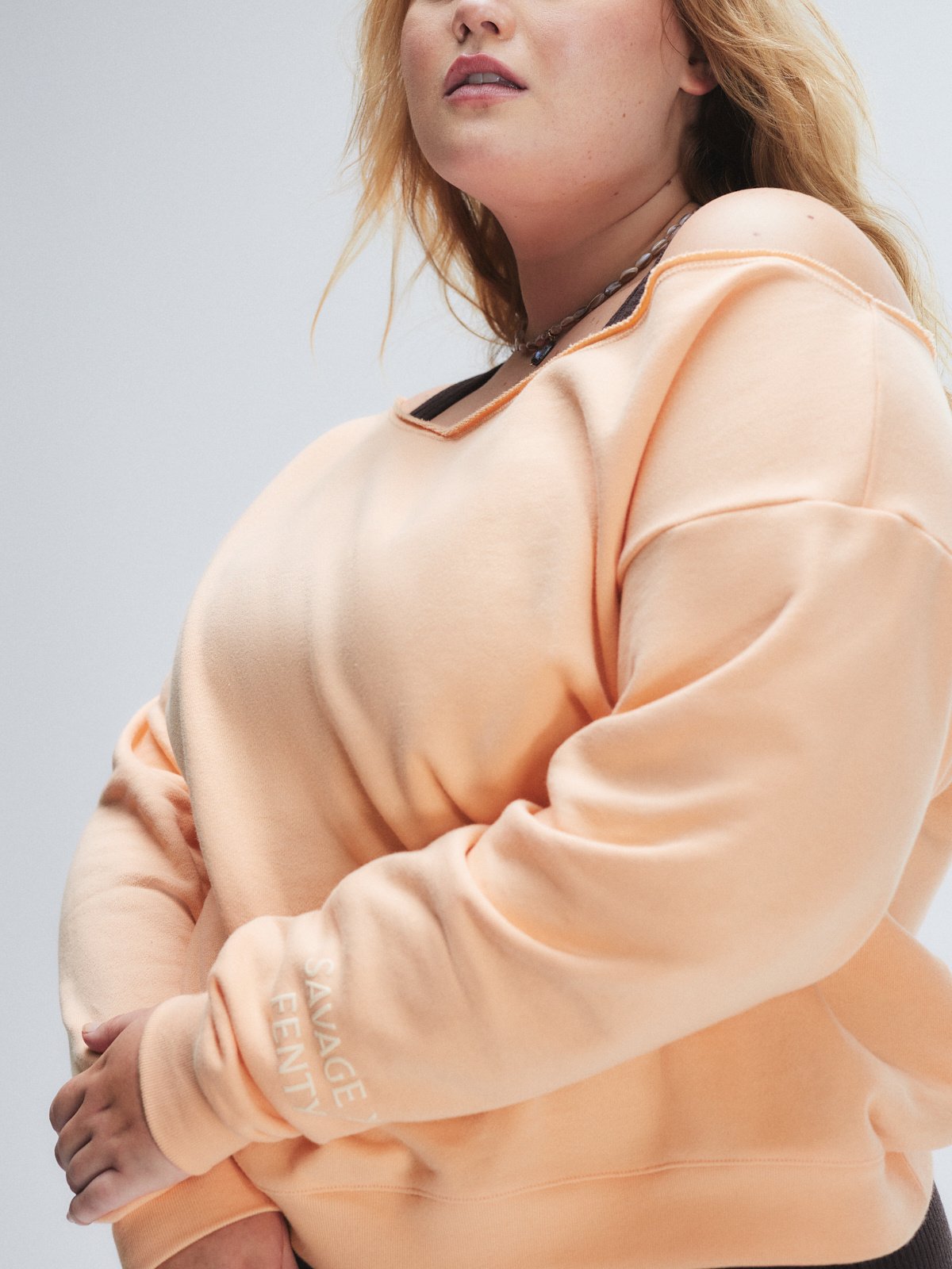 WEEKENDER-TERRY-CUT-OFF-SWEATSHIRT-NE2500555-12405-4-1200×1600